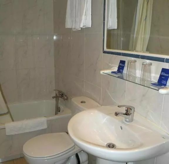 هتل Hostal Benamar