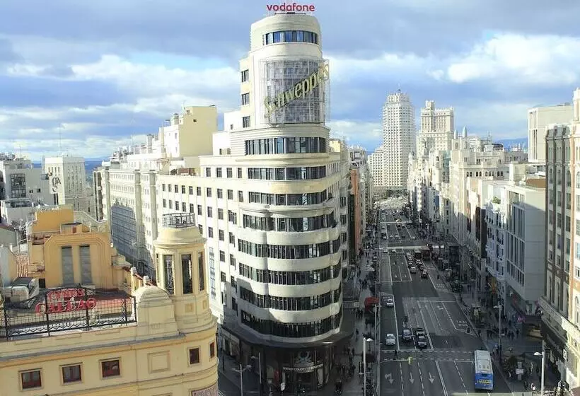 هتل Hostal Esmeralda