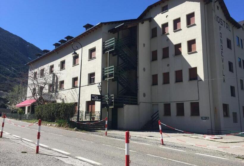 هتل Hostal Fondevila