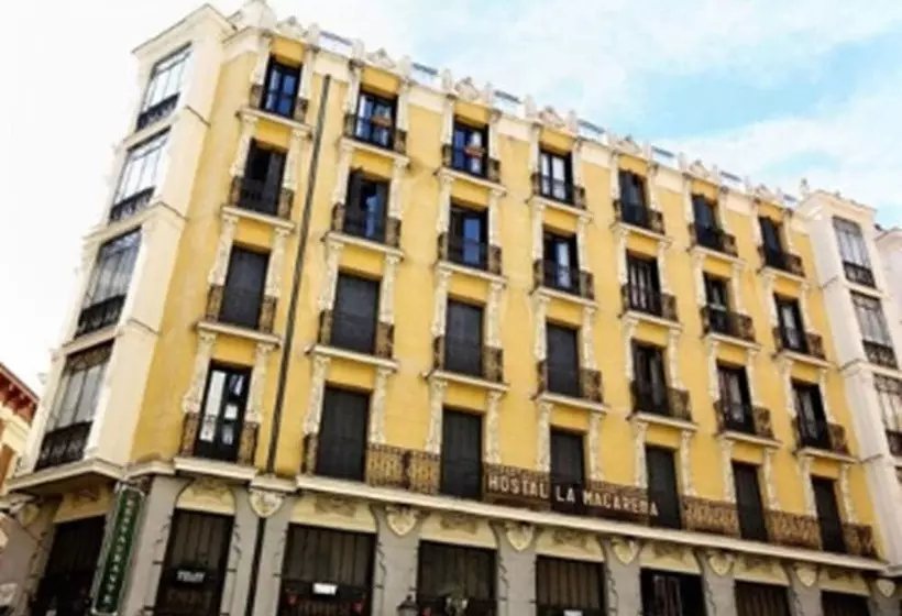 هتل Hostal Macarena