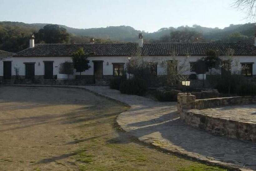 هتل Rural El Horcajo