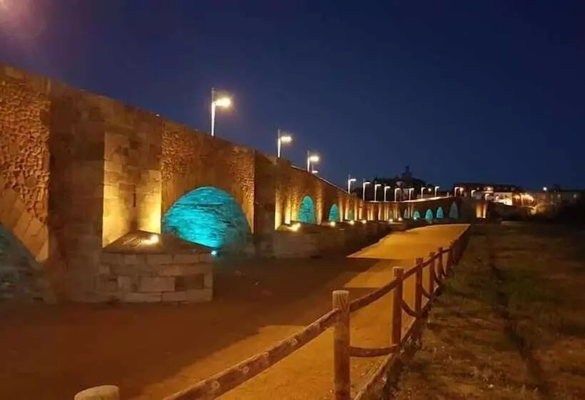 בית מלון כפרי Hostal Don Suero De Quiñones