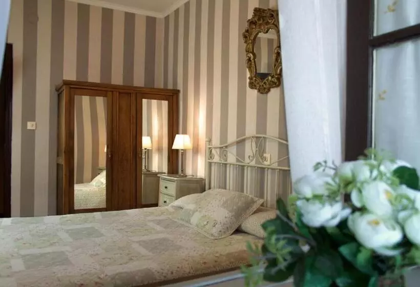 Hotel Hostal El Palacio