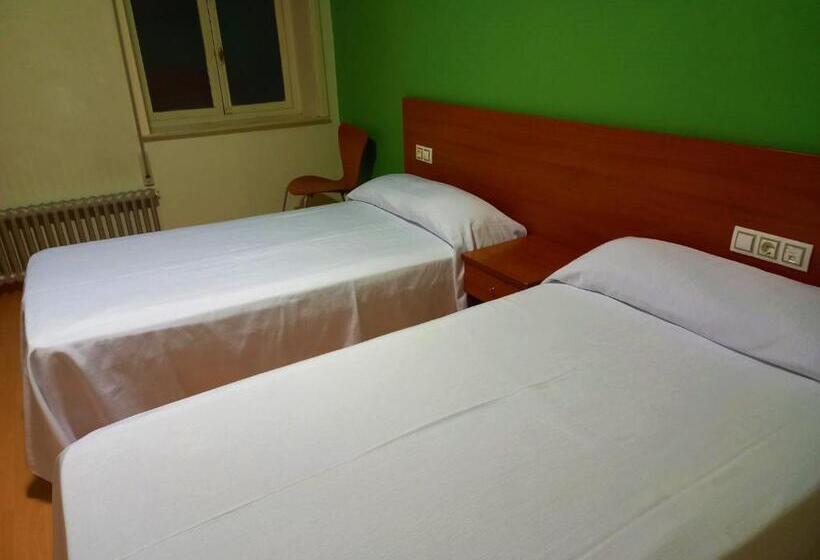 هتل Pension San Roque