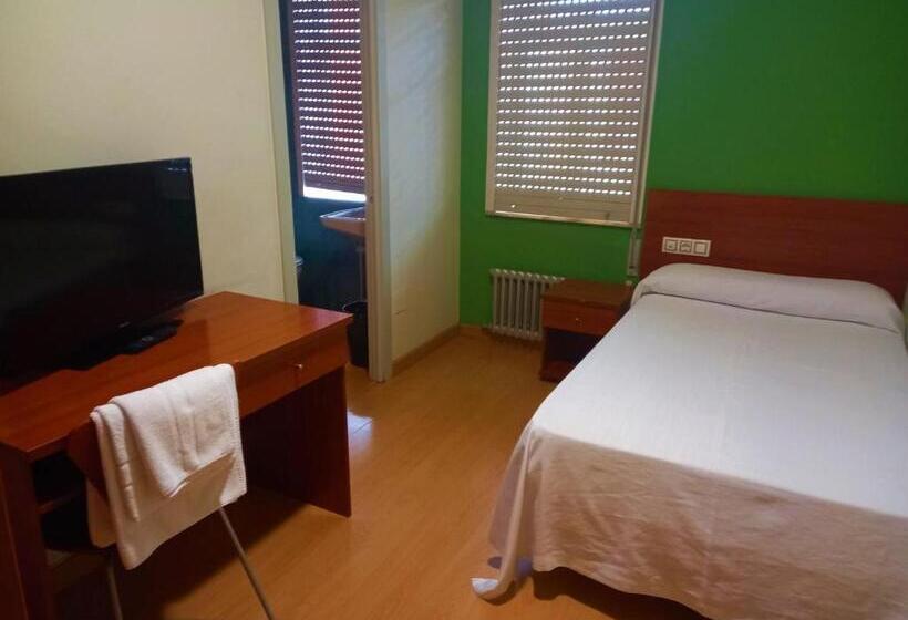 هتل Pension San Roque