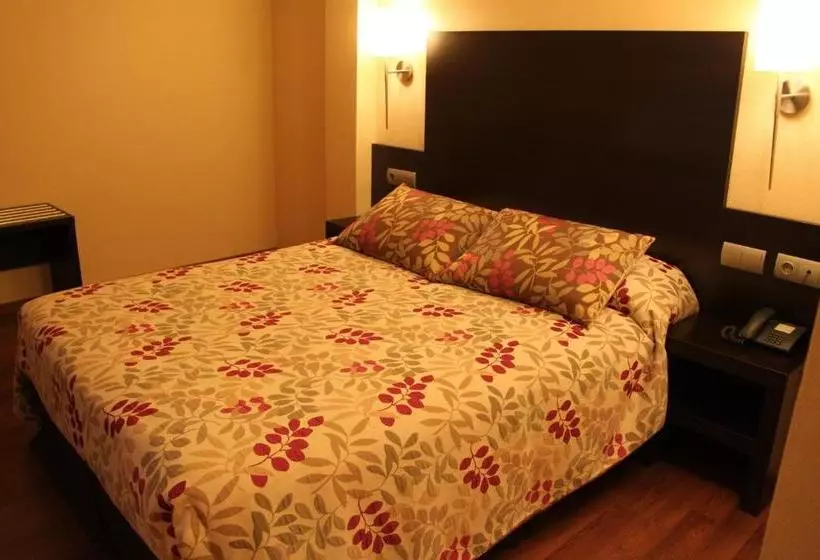 Отель Restaurante La Peseta