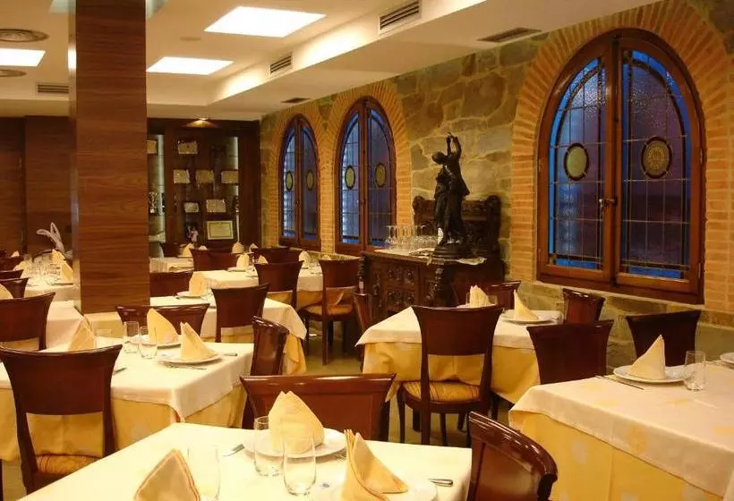 Отель Restaurante La Peseta