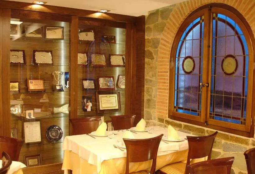 Отель Restaurante La Peseta