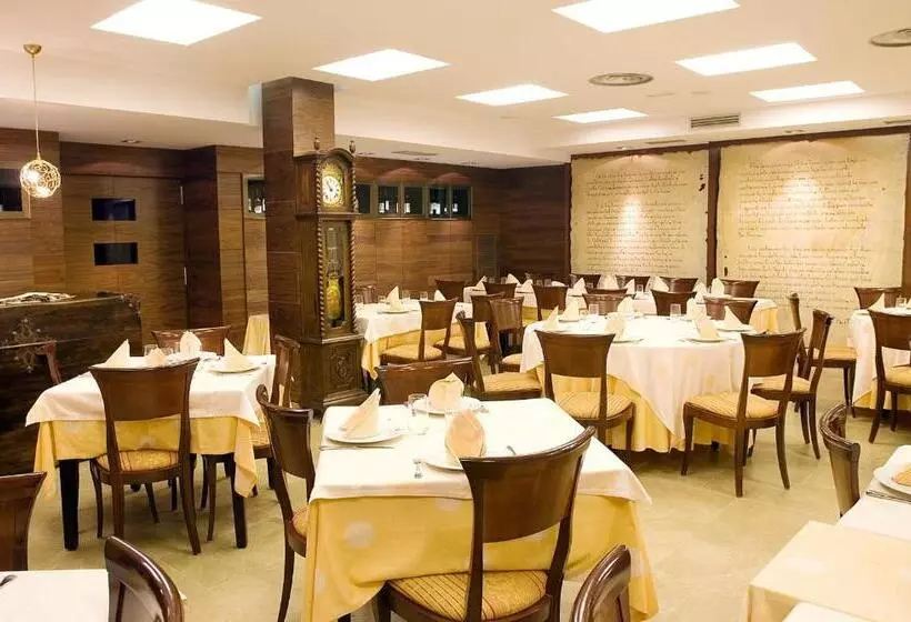 Отель Restaurante La Peseta