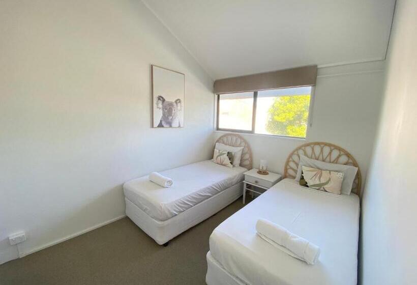 Glen Eden Beach Resort