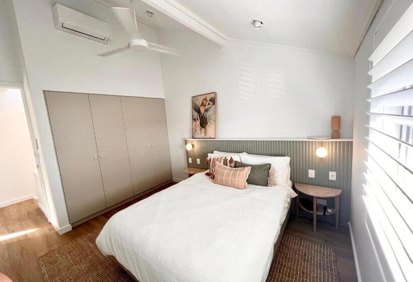 Glen Eden Beach Resort