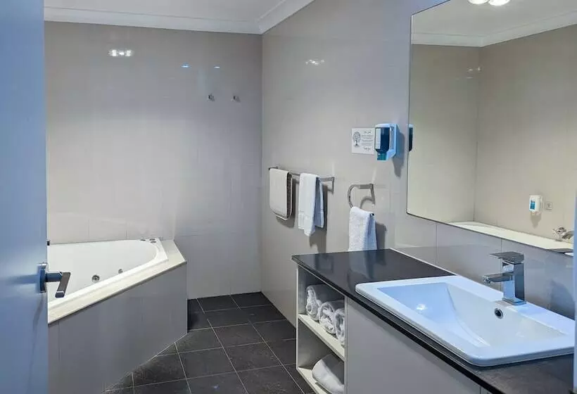 בית מלון כפרי Arkana Motor Inn & Terrace Apartments