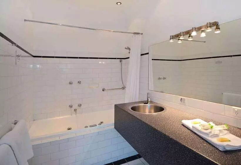 هتل Best Western Geelong Motor Inn & Serviced Apartments