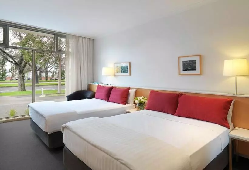 בית מלון כפרי The Parkmore