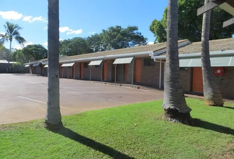 Отель Cattleman's Rest Motor Inn