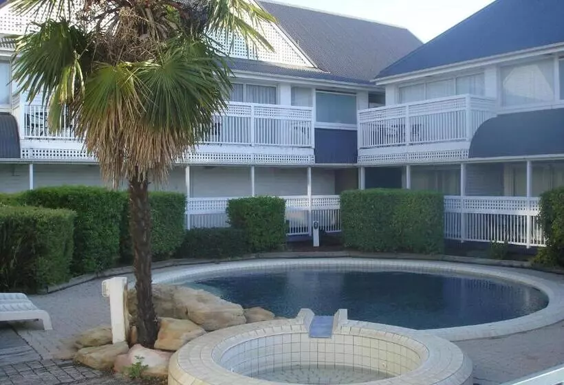 Отель Dalby Manor Motor Inn