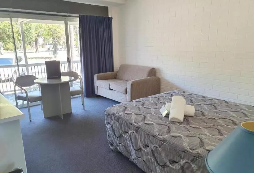 Отель Dalby Manor Motor Inn