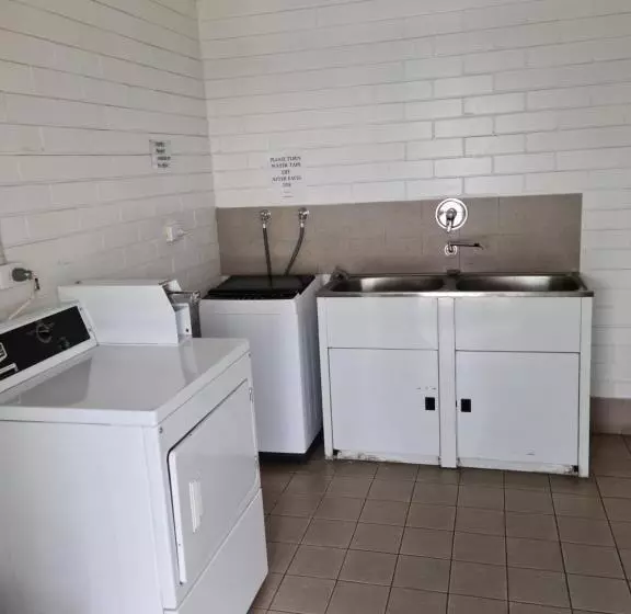 Отель Dalby Manor Motor Inn