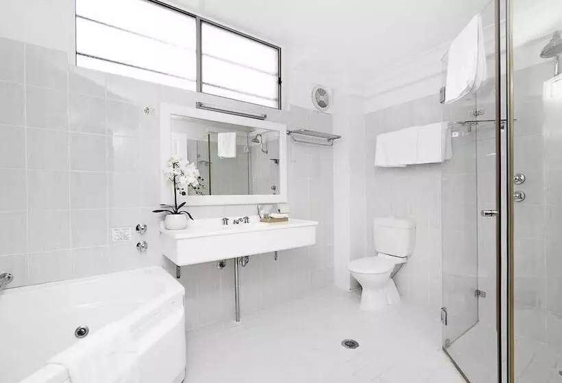 Отель Engadine Motor Inn