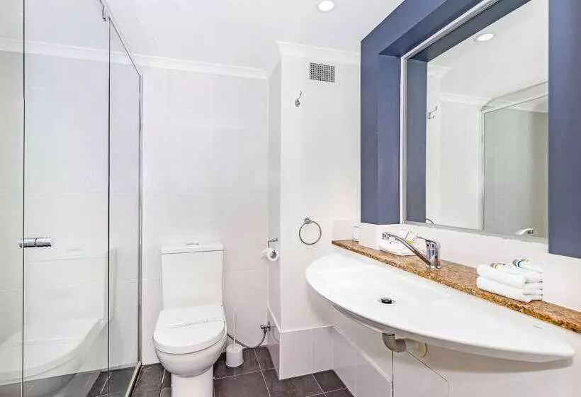 Airport Heritage Motel