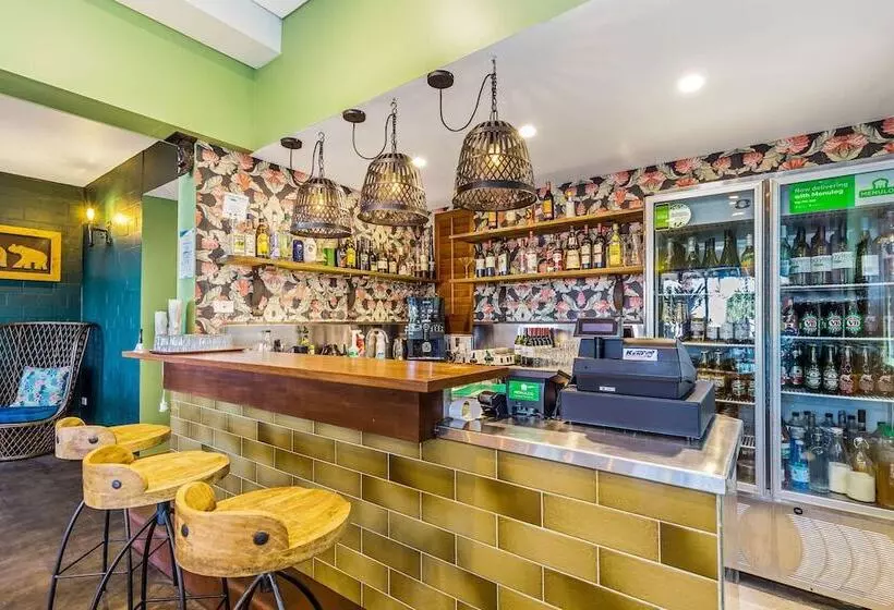 Airport Heritage Motel