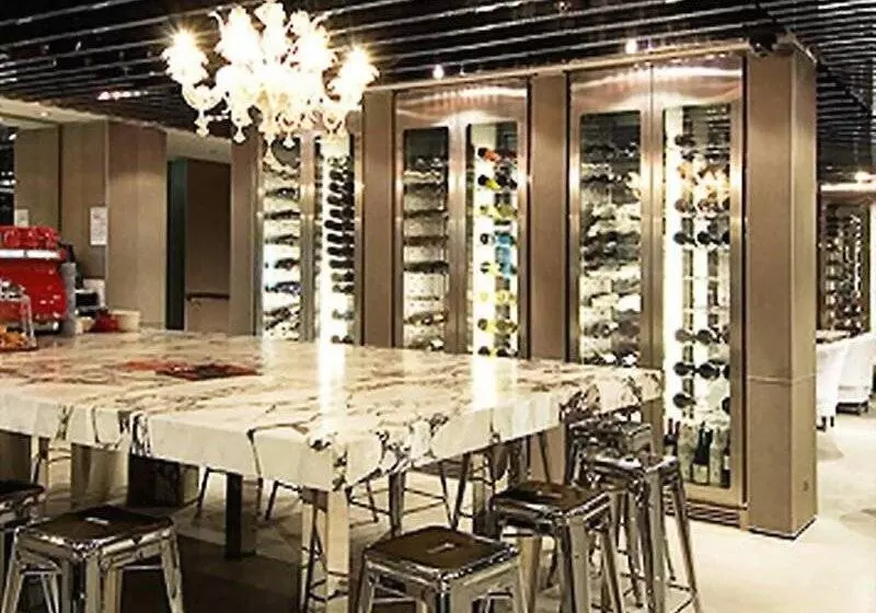 Отель Rydges Melbourne