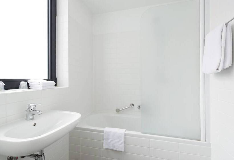 هتل A&o Antwerpen Centraal