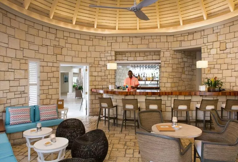 هتل Curtain Bluff All Inclusive