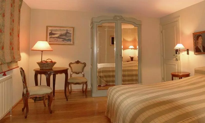 Hotel Jean De Boheme