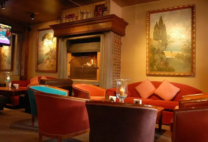 Hotel Jean De Boheme