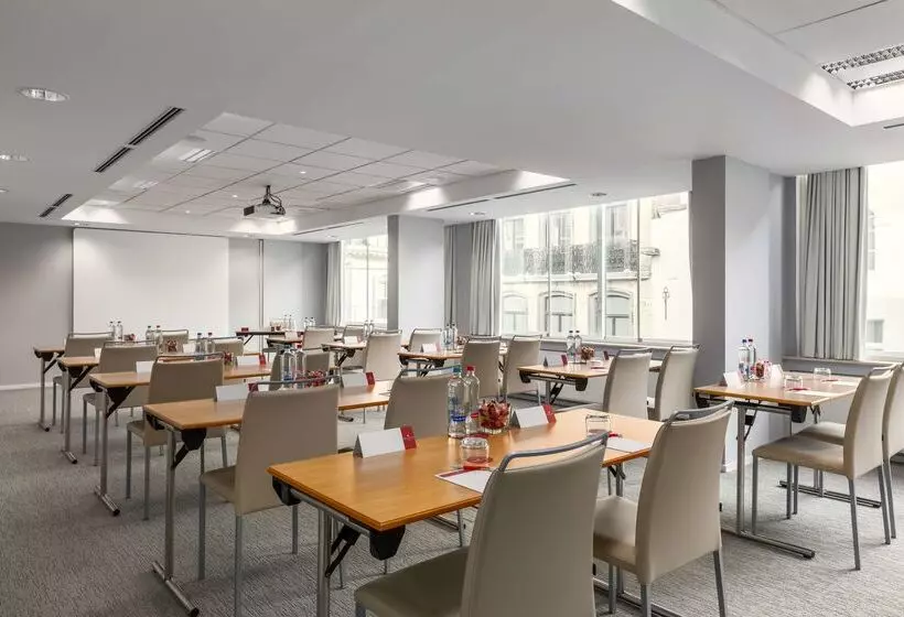 فندق NH Collection Brussels Centre