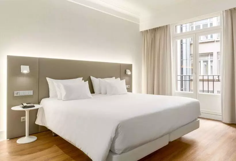 فندق NH Collection Brussels Centre