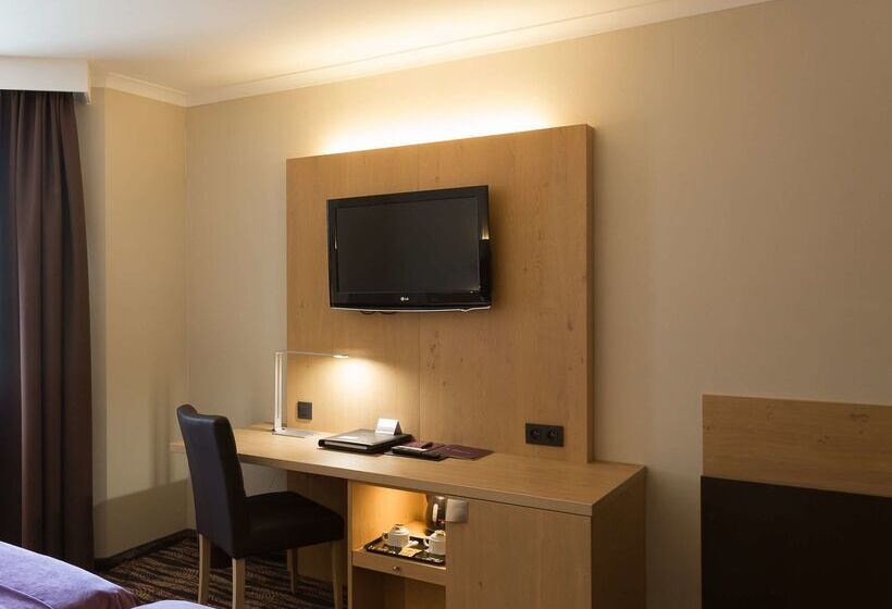 בית מלון כפרי Restaurant Van Der Valk Nivelles Sud