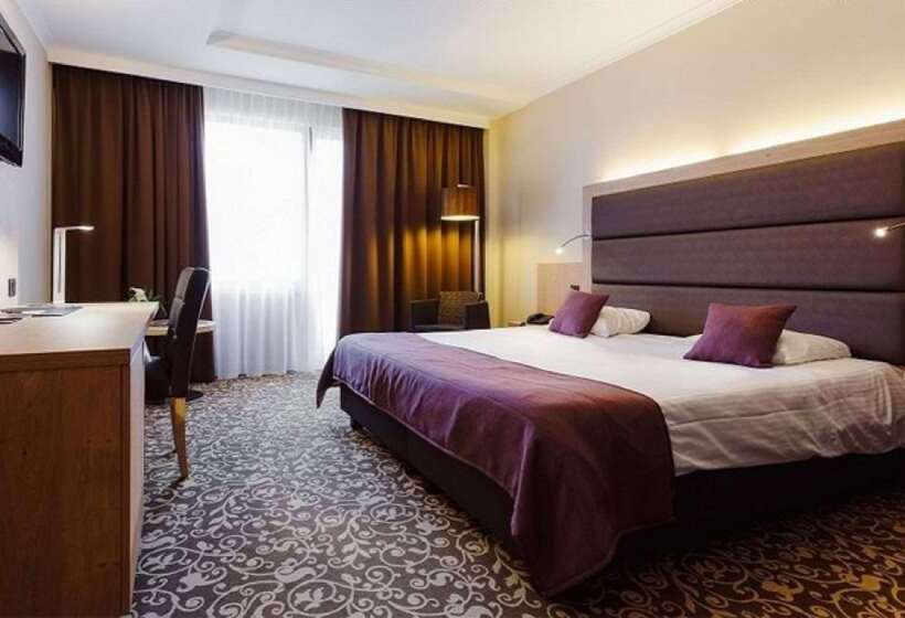 בית מלון כפרי Restaurant Van Der Valk Nivelles Sud