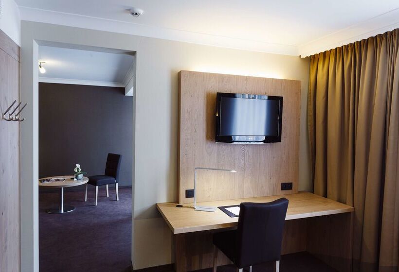 בית מלון כפרי Restaurant Van Der Valk Nivelles Sud