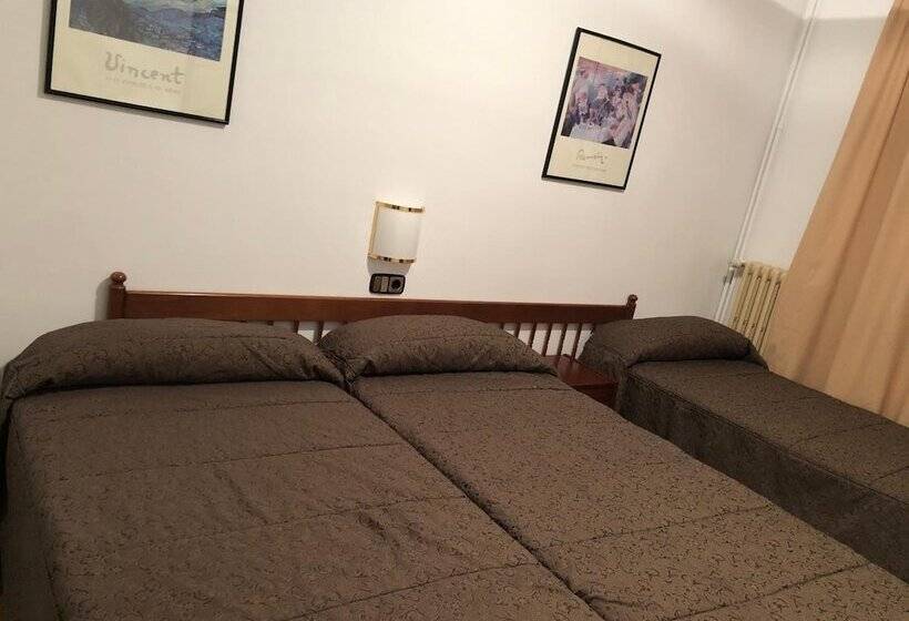 هتل Refugi Dels Isards