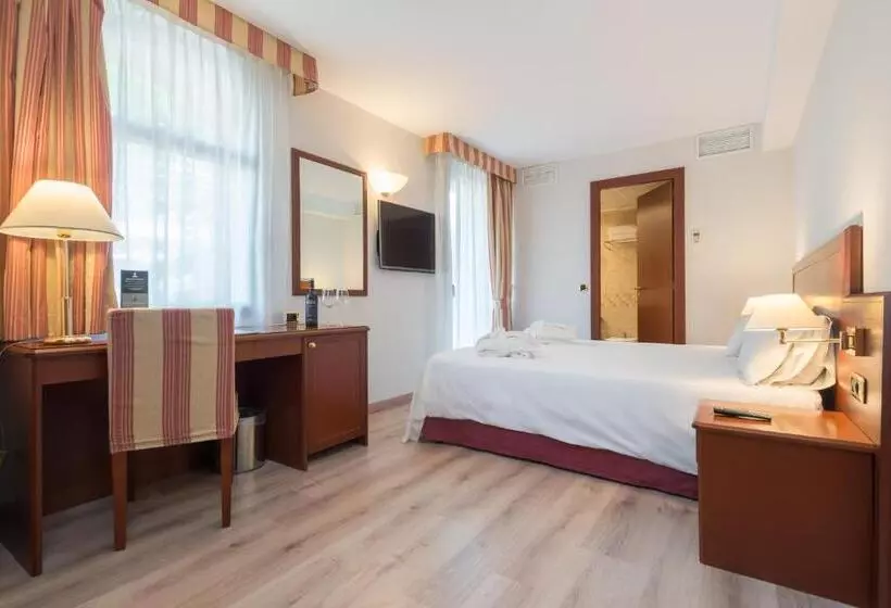 هتل Spa Termes Carlemany