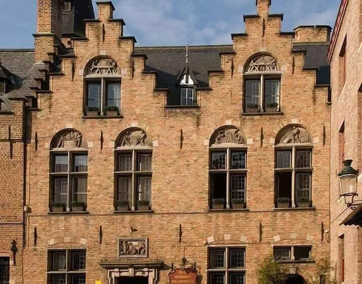 Резиденция Duc De Bourgogne