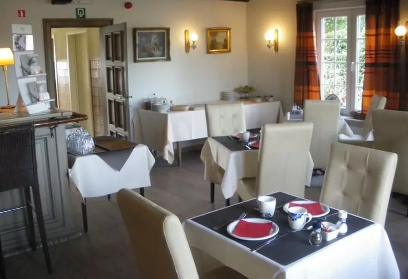 Отель Amaryllis