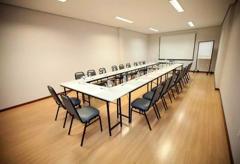 בית מלון כפרי Cambirela