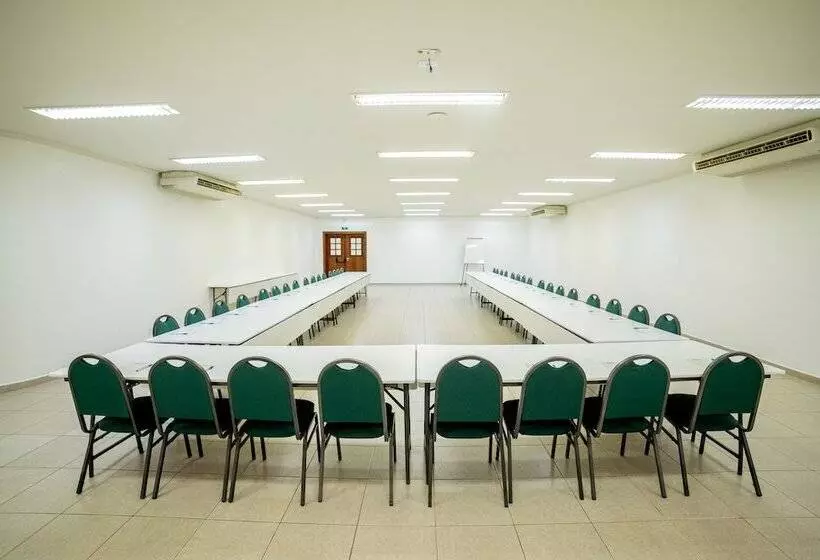 Отель Eldorado Atibaia Eco Resort