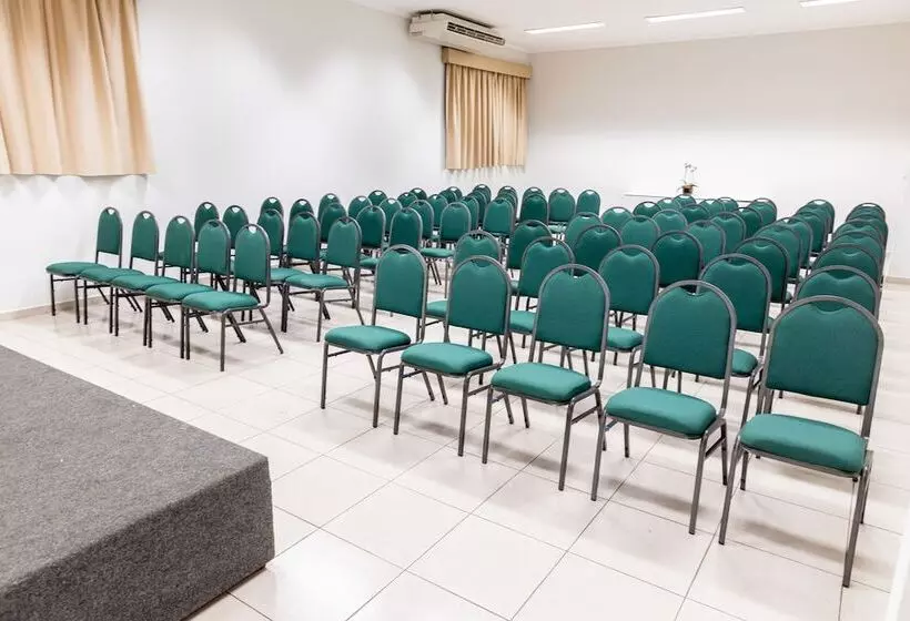 Отель Eldorado Atibaia Eco Resort