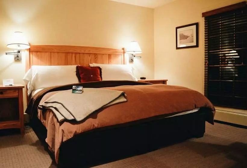 Hotel Emerald Lake Lodge