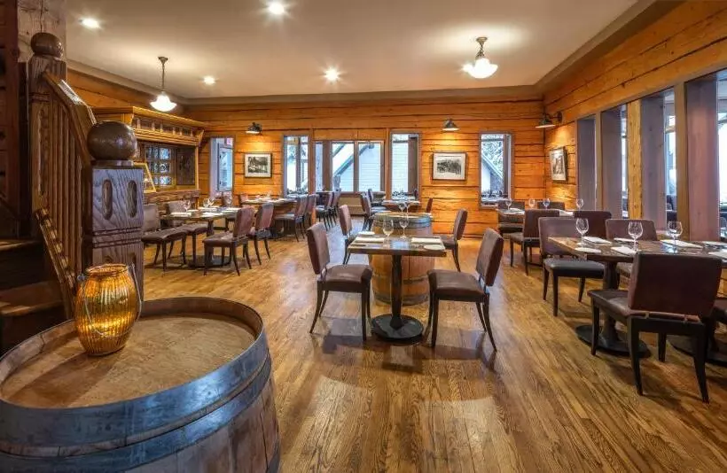 Hotel Emerald Lake Lodge