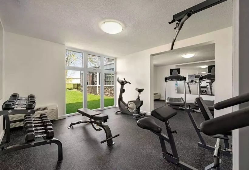 Szálloda Ramada By Wyndham Cornwall