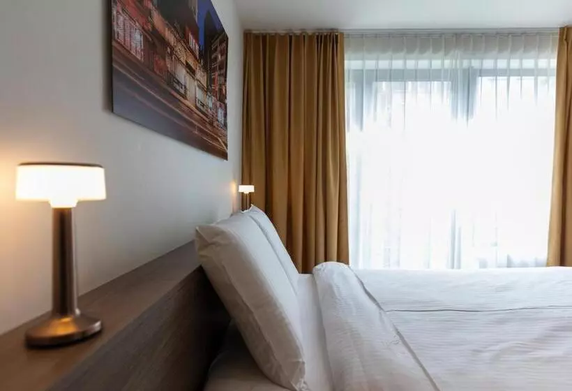 酒店 The Market By Park