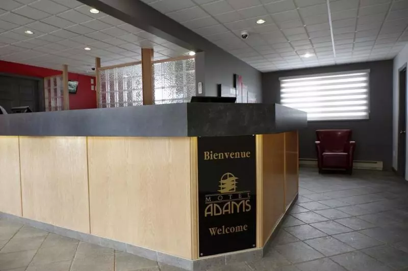 فندق على الطريق Rodeway Inn