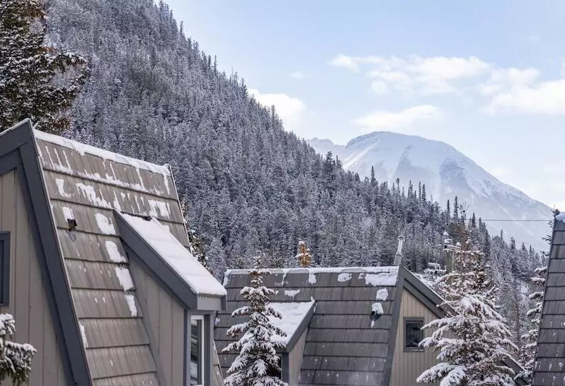 Tunnel Mountain Resort