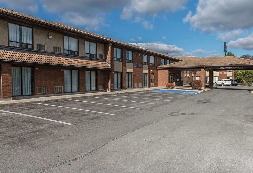 هتل Comfort Inn Hwy. 401