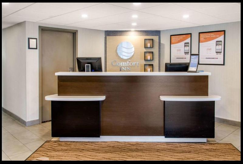 فندق Comfort Inn Montreal Aeroport